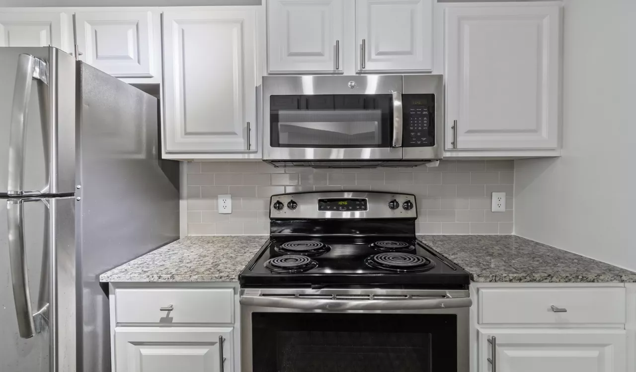 Perimeter 5550 - Atlanta, GA - Kitchen