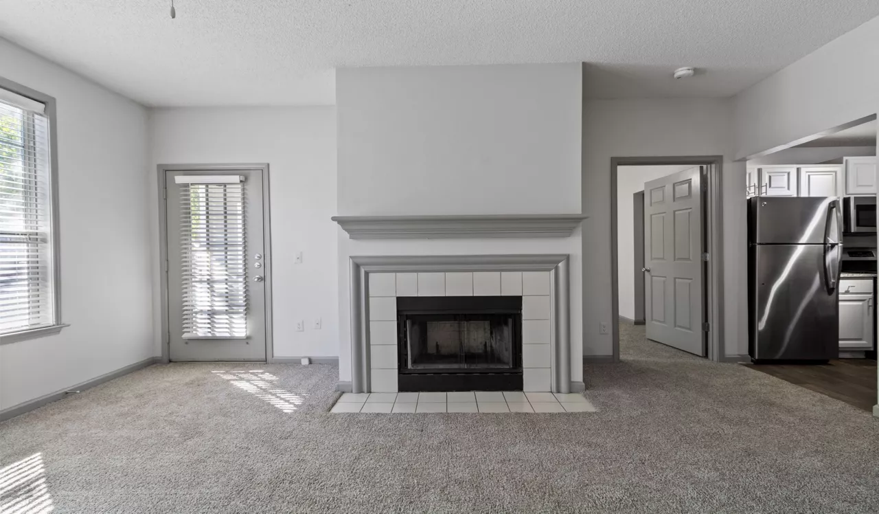 Perimeter 5550 - Atlanta, GA - Living Room