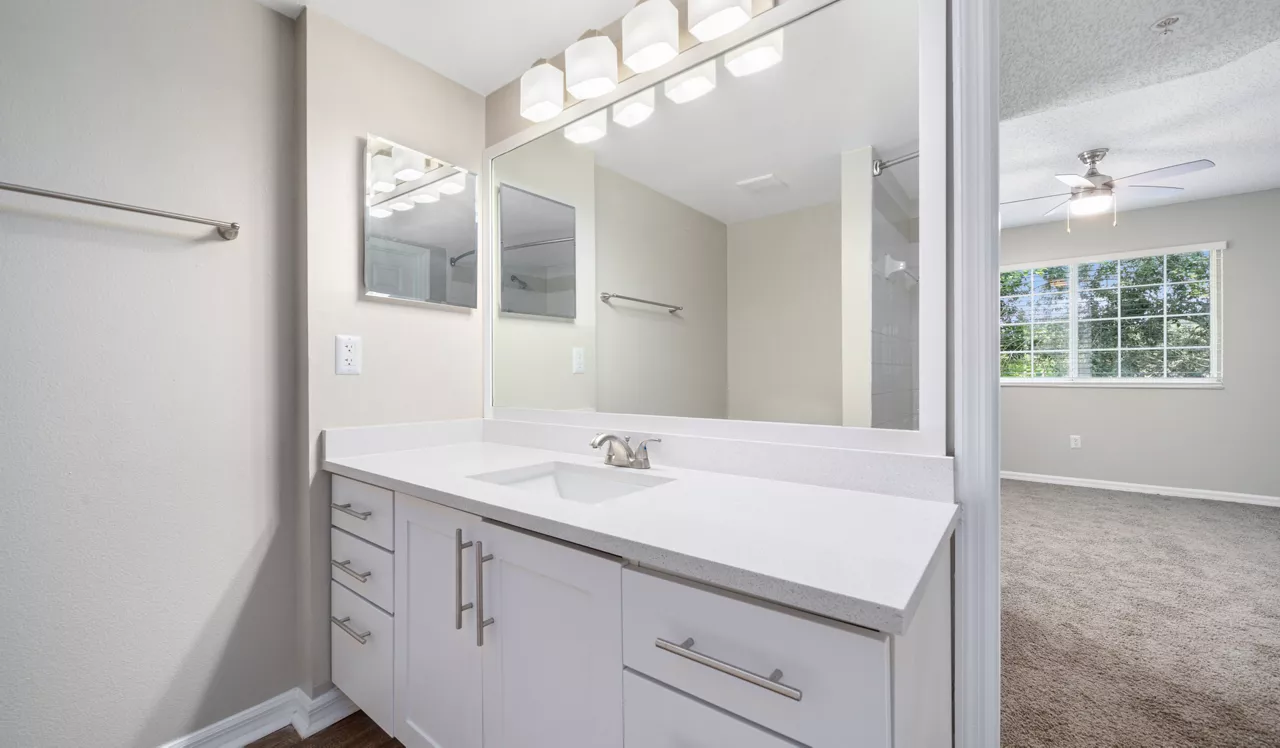 Pine Lakes Preserve - St. Lucie, FL - Bathroom