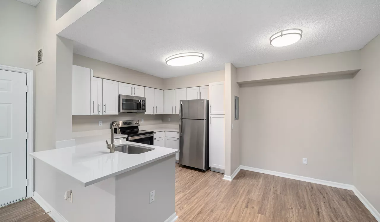 Pine Lakes Preserve - St. Lucie, FL - Dining Room