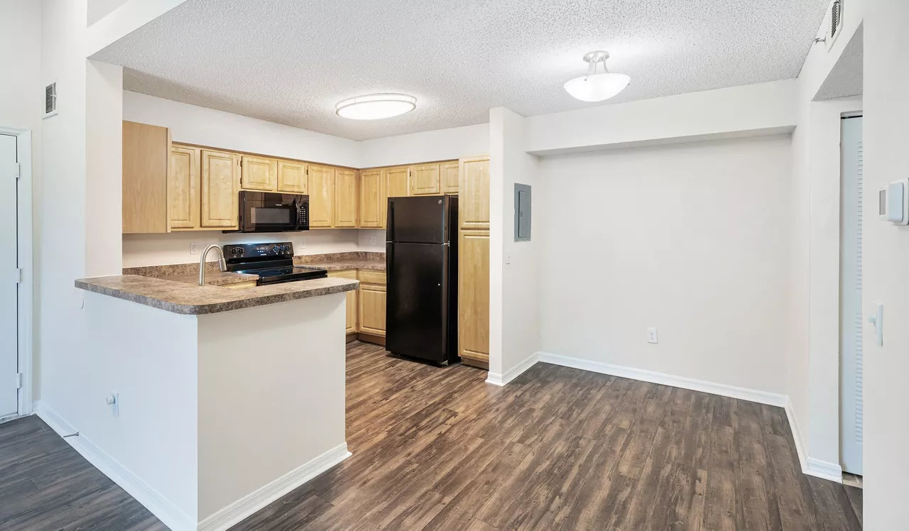 Pine Lakes Preserve - St. Lucie, FL - Dining Room