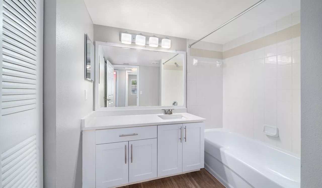 Pine Lakes Preserve - St. Lucie, FL - Bathroom