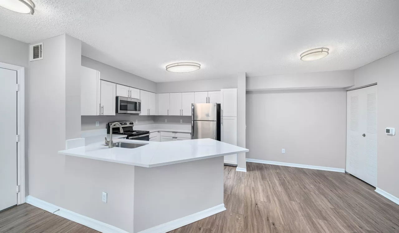 Pine Lakes Preserve - St. Lucie, FL - kitchen