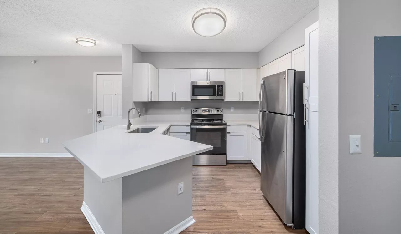 Pine Lakes Preserve - St. Lucie, FL - kitchen