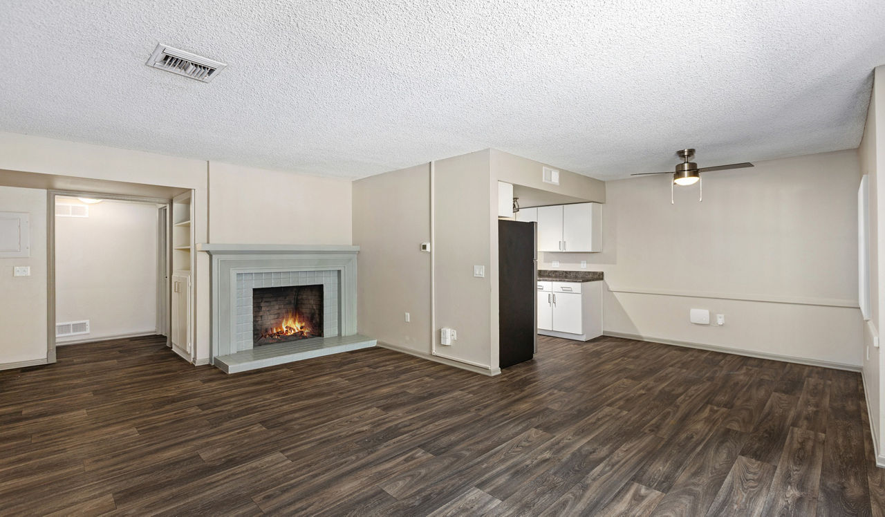 Point Bonita - Chula Vista, CA - living room