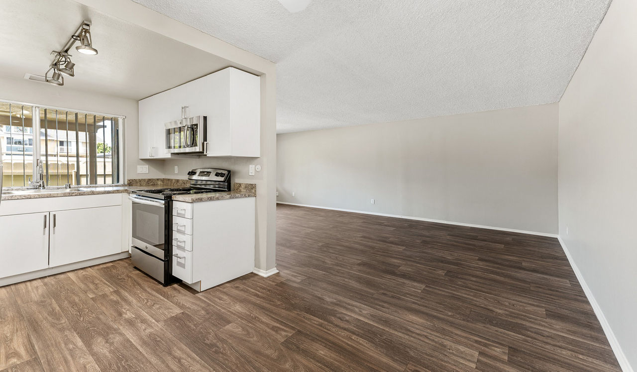 Point Bonita - Chula Vista, CA - living room