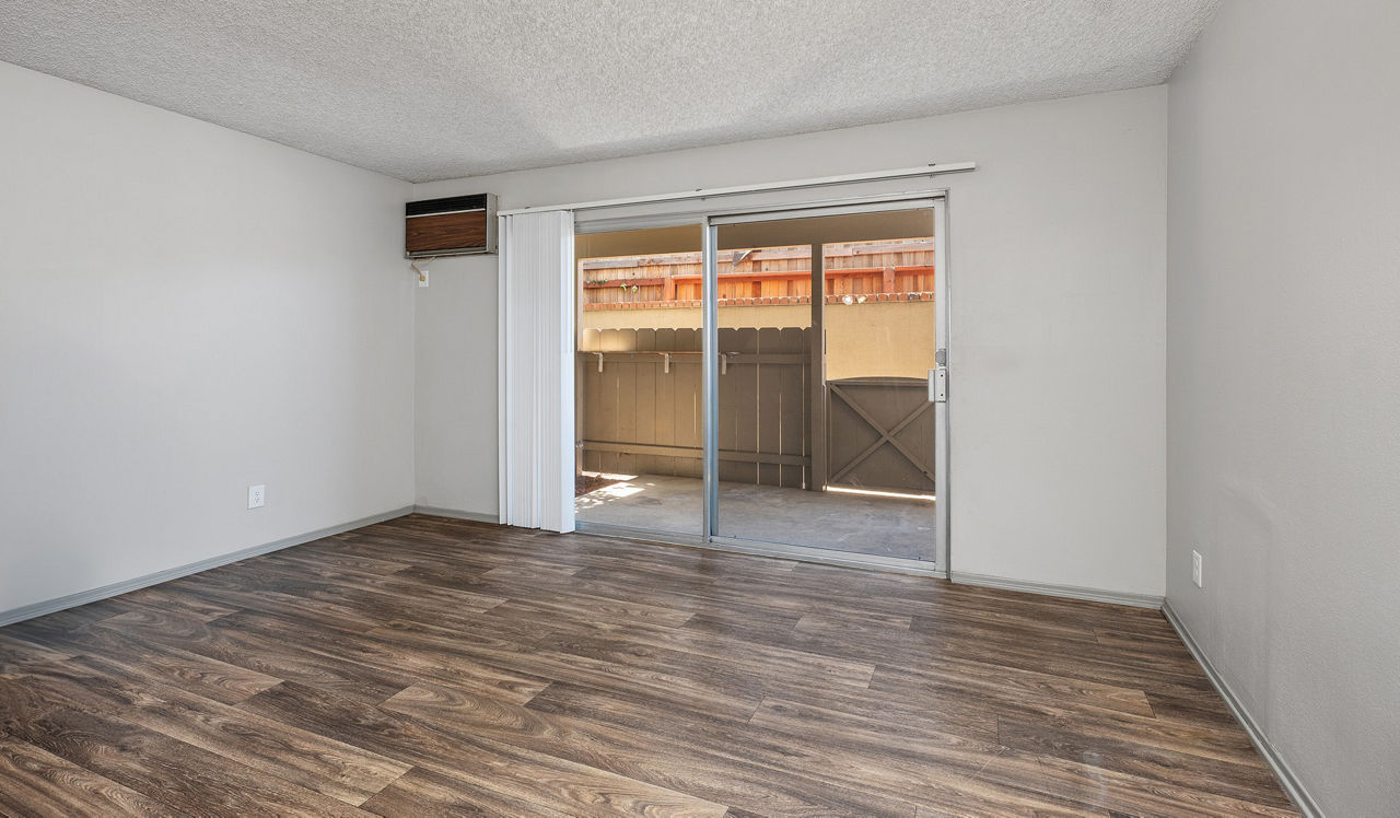 Point Bonita - Chula Vista, CA - living room