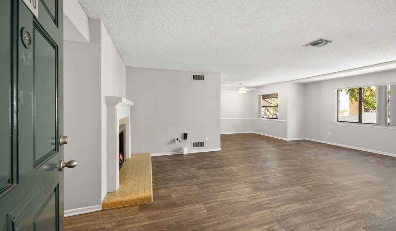 Point Bonita - Chula Vista, CA - living room