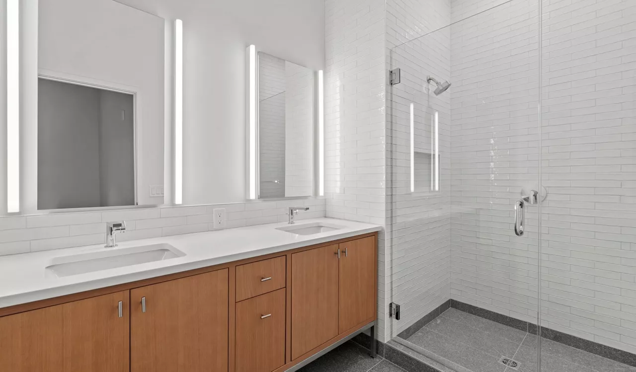 Ravel and Royale - Bethesda, MD - Bathroom