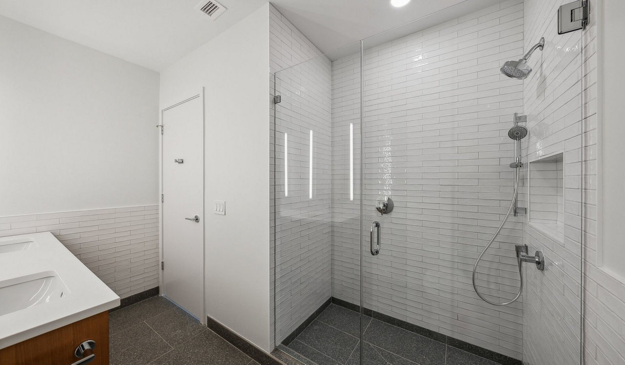 Ravel and Royale - Bethesda, MD - Bathroom