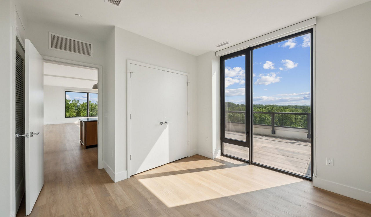 Ravel and Royale - Bethesda, MD - Bedroom