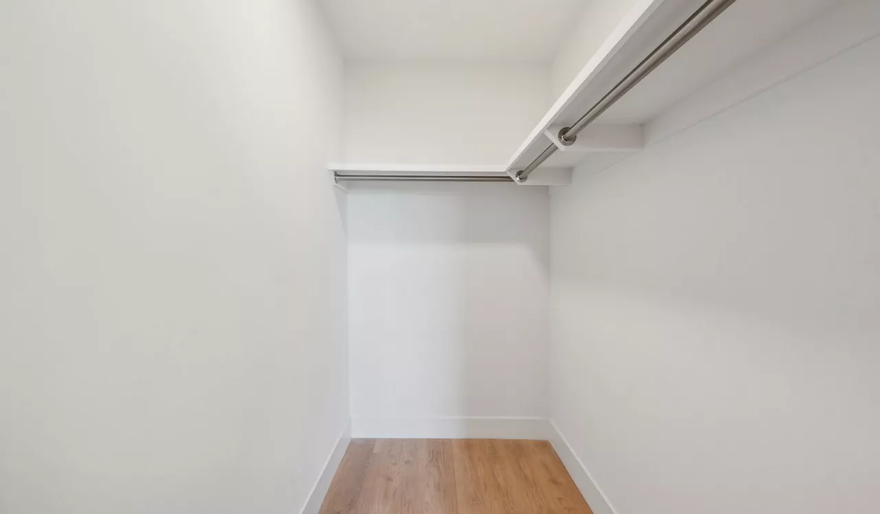 Ravel and Royale - Bethesda, MD - Closet