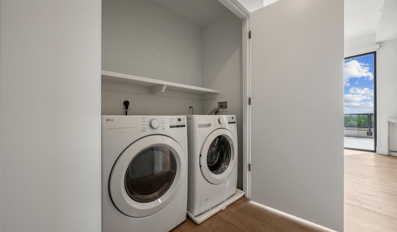 Ravel and Royale - Bethesda, MD - Laundry