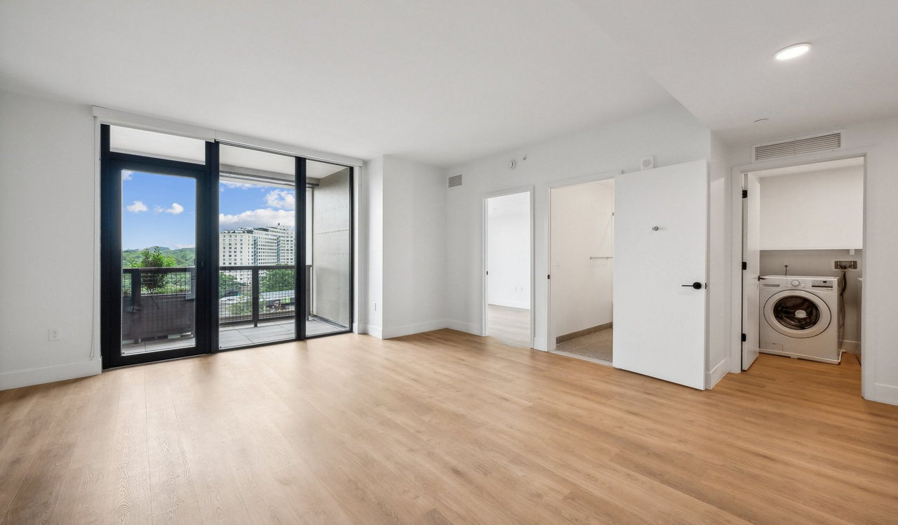 Ravel and Royale - Bethesda, MD - living room