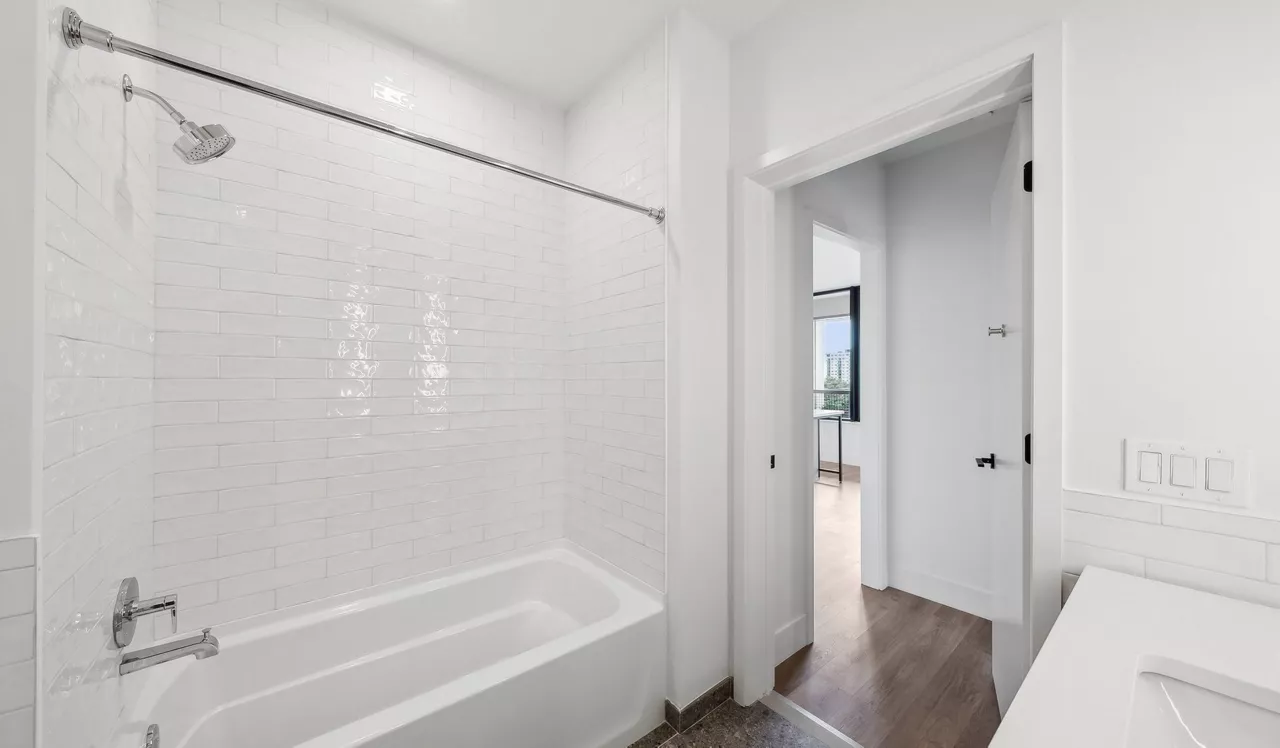 Ravel and Royale - Bethesda, MD - bathroom
