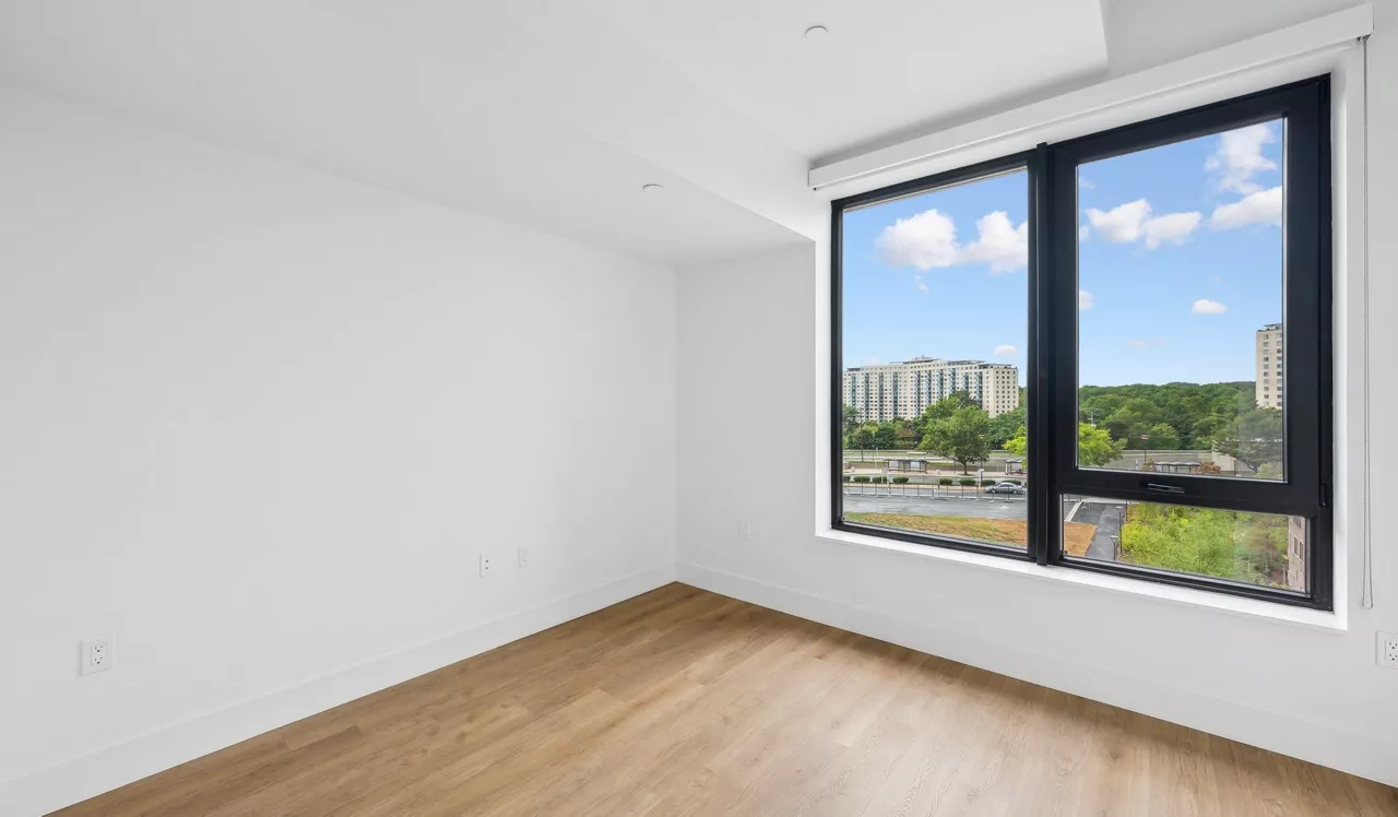 Ravel and Royale - Bethesda, MD - bedroom