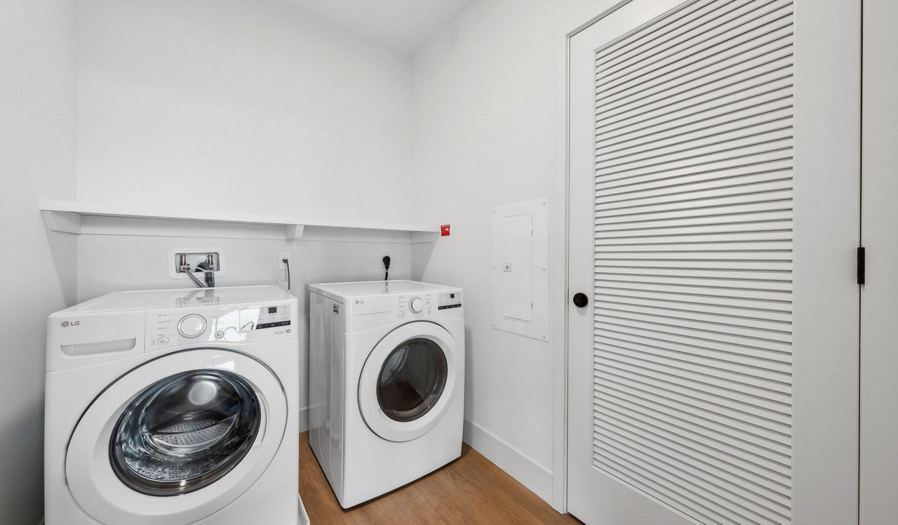 Ravel and Royale - Bethesda, MD - laundry