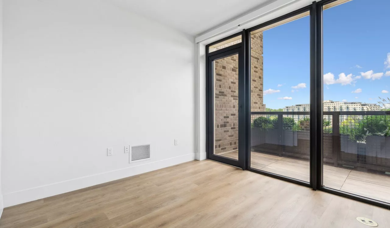 Ravel and Royale - Bethesda, MD - den