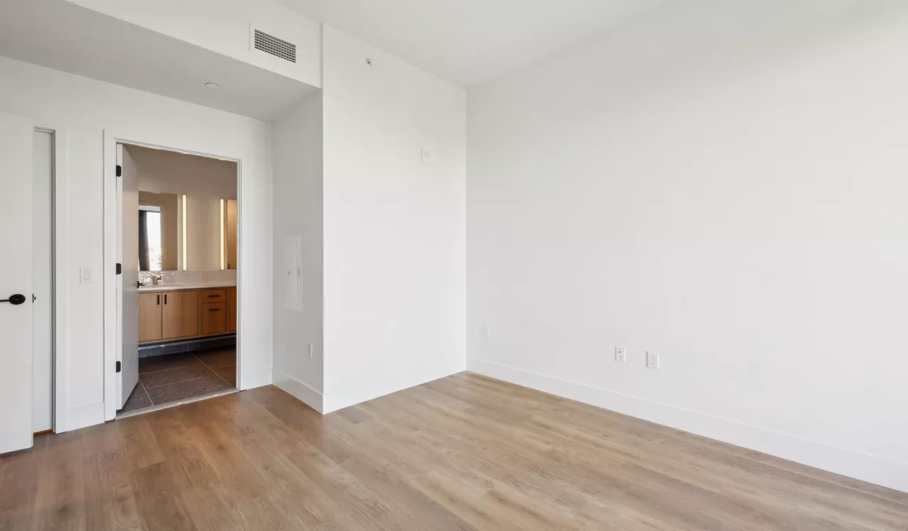 Ravel and Royale - Bethesda, MD - bedroom