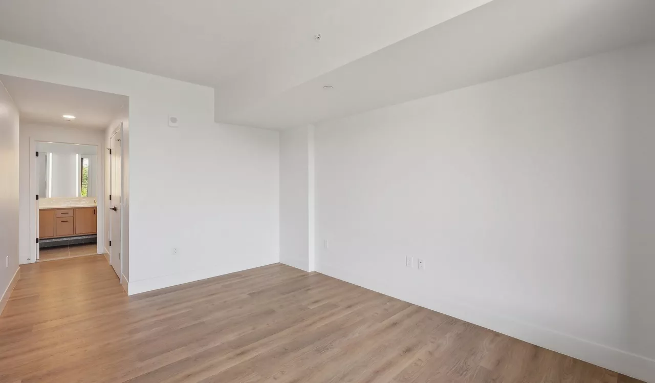 Ravel and Royale - Bethesda, MD - bedroom