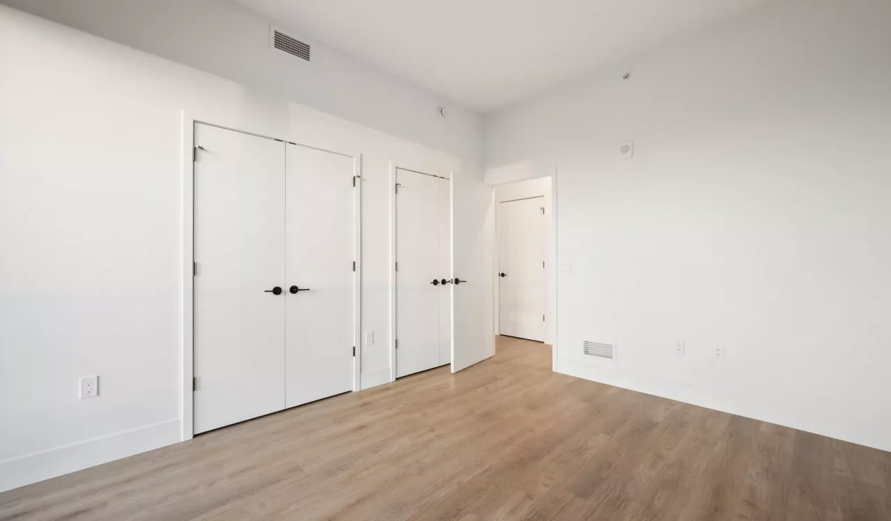Ravel and Royale - Bethesda, MD - Bedroom