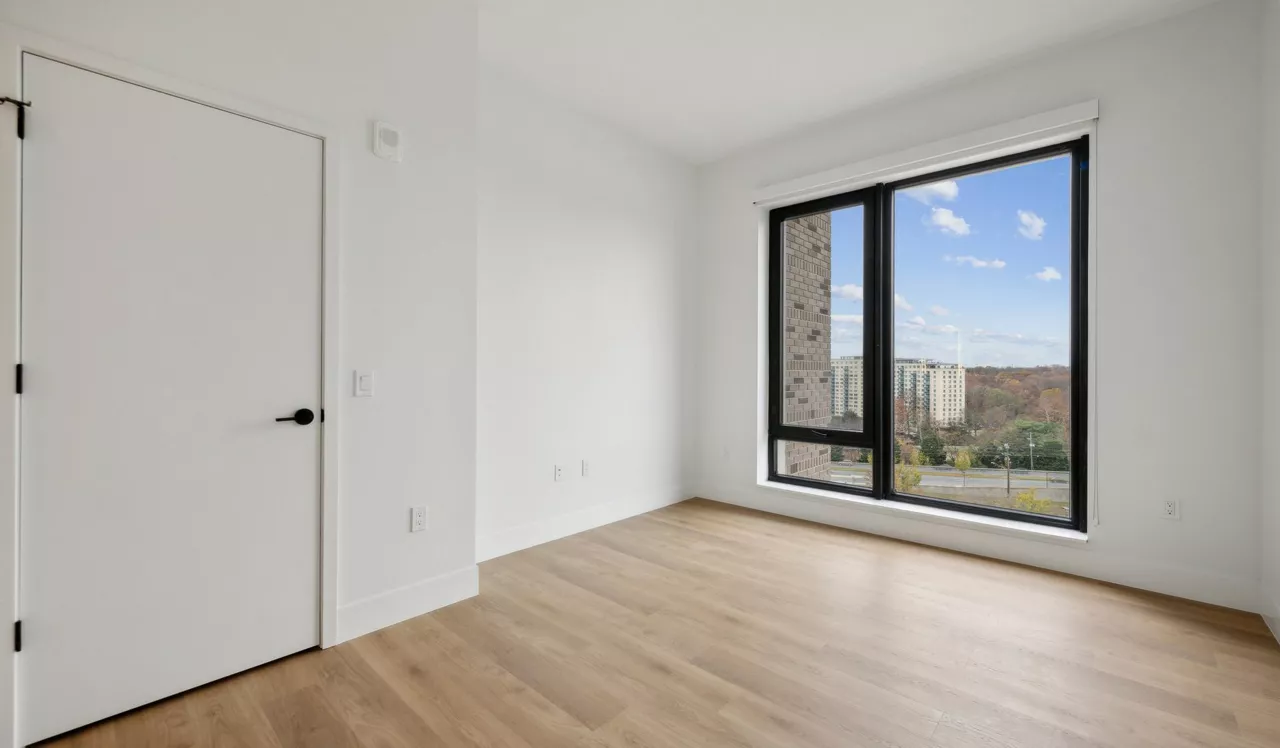Ravel and Royale - Bethesda, MD - Bedroom