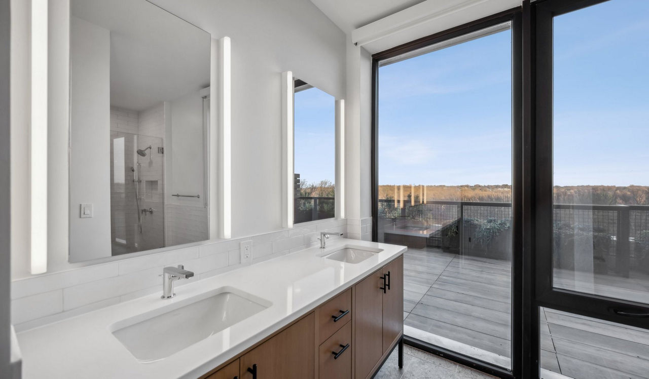 Ravel and Royale - Bethesda, MD - bathroom