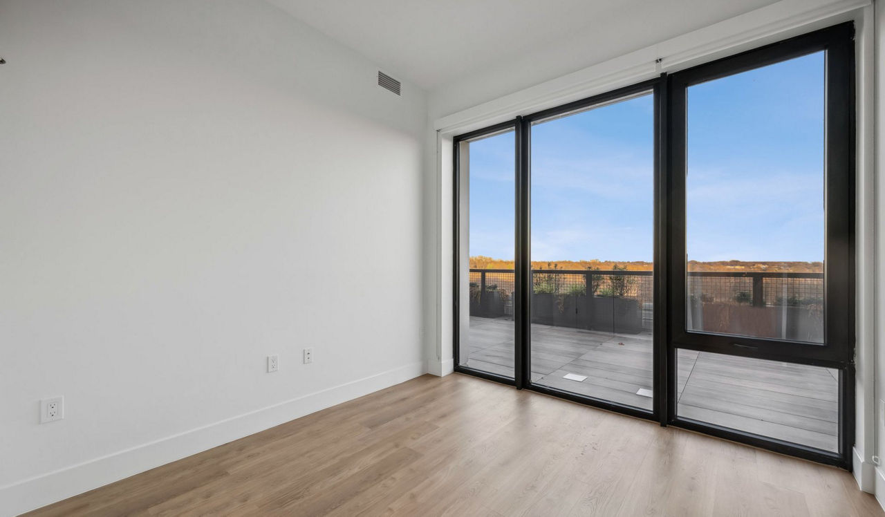 Ravel and Royale - Bethesda, MD - Bedroom