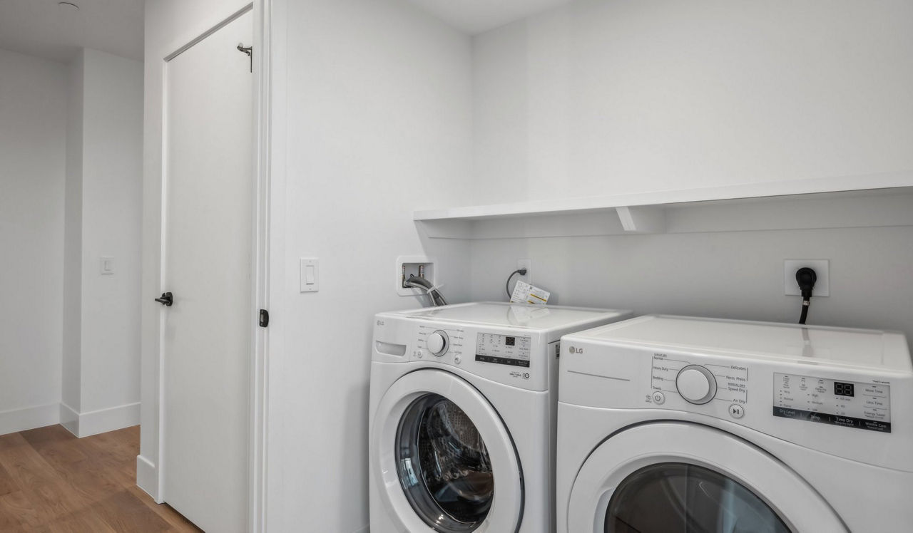 Ravel and Royale - Bethesda, MD - Laundry