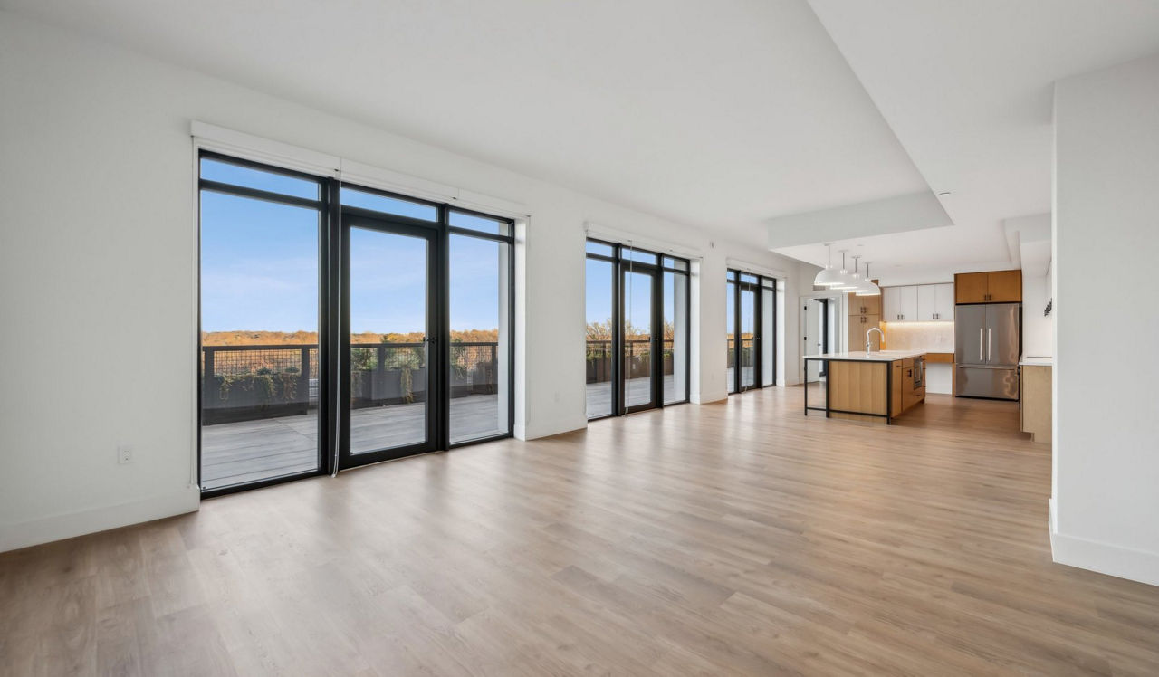 Ravel and Royale - Bethesda, MD - Living room