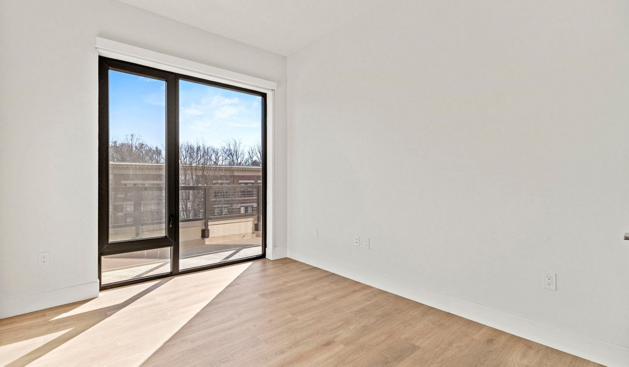 Ravel and Royale - Bethesda, MD - Bedroom