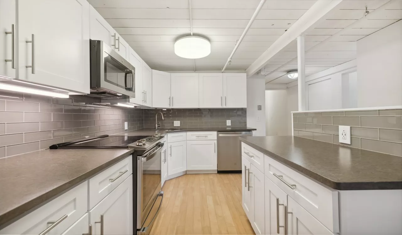 The Riverloft Apartment Homes - Philadelphia, PA - Kitchen