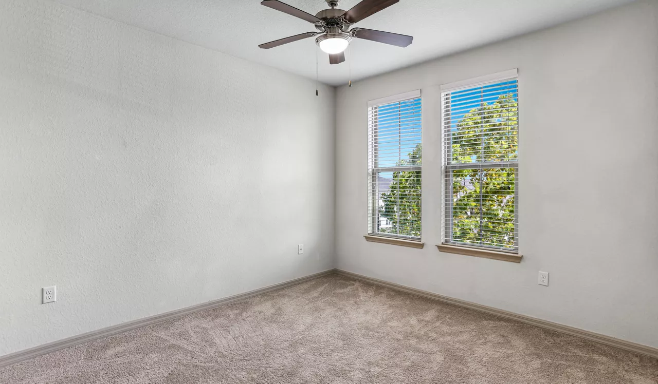 Sands Parc - Daytona Beach, FL - Bedroom