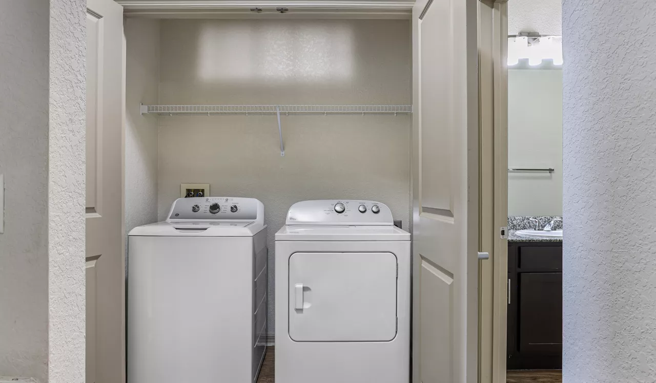 Sands Parc - Daytona Beach, FL - Washer Dryer