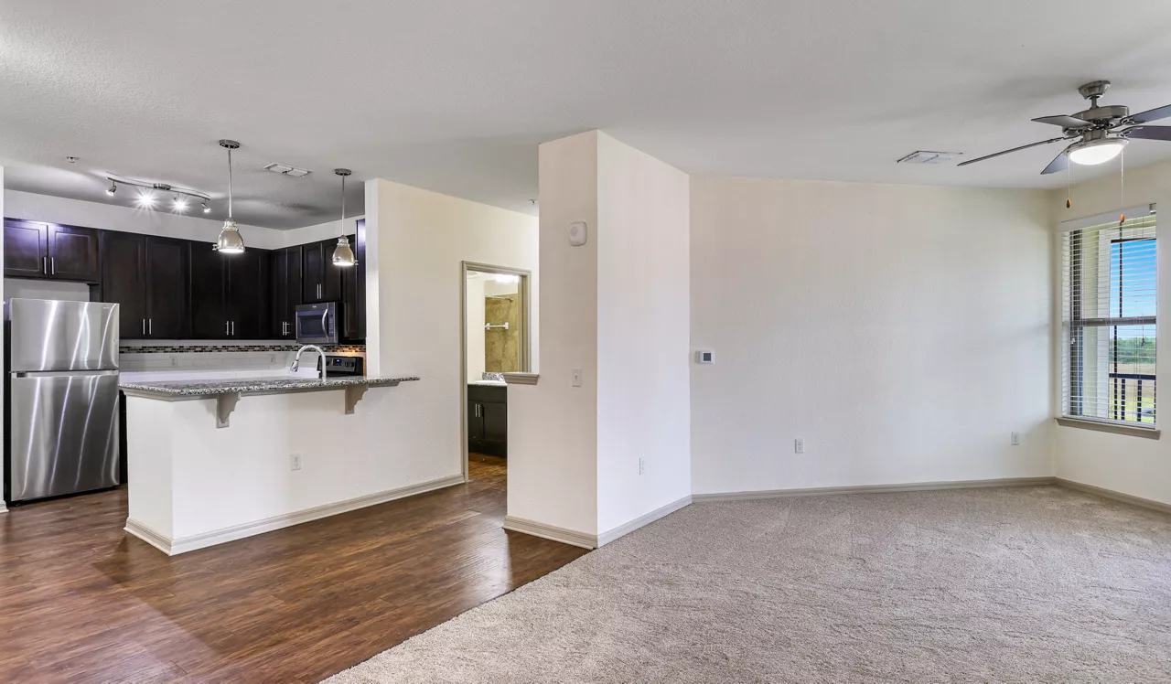 Sands Parc - Daytona Beach, FL - Living Room