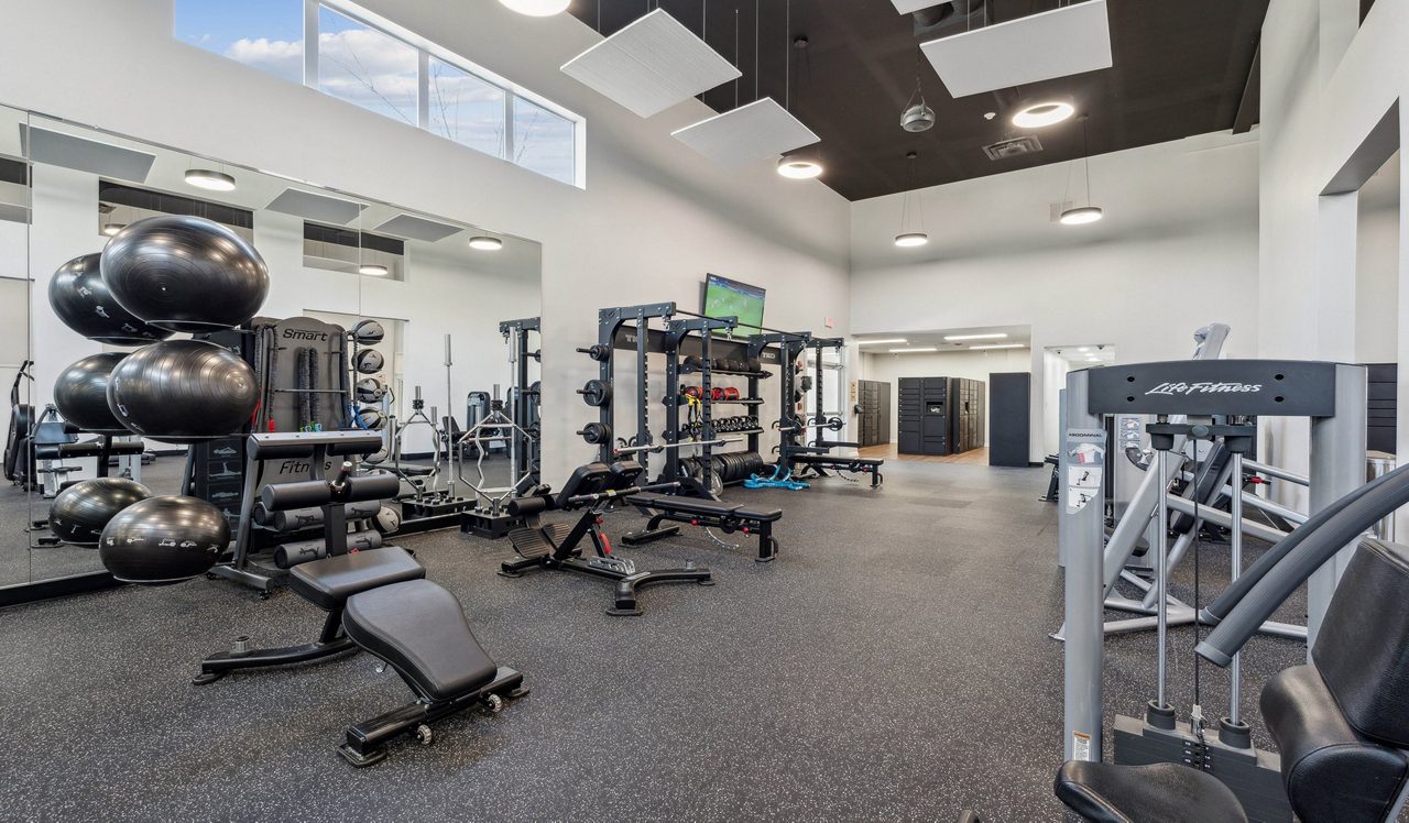 Shenandoah Crossing - Fairfax, VA - gym