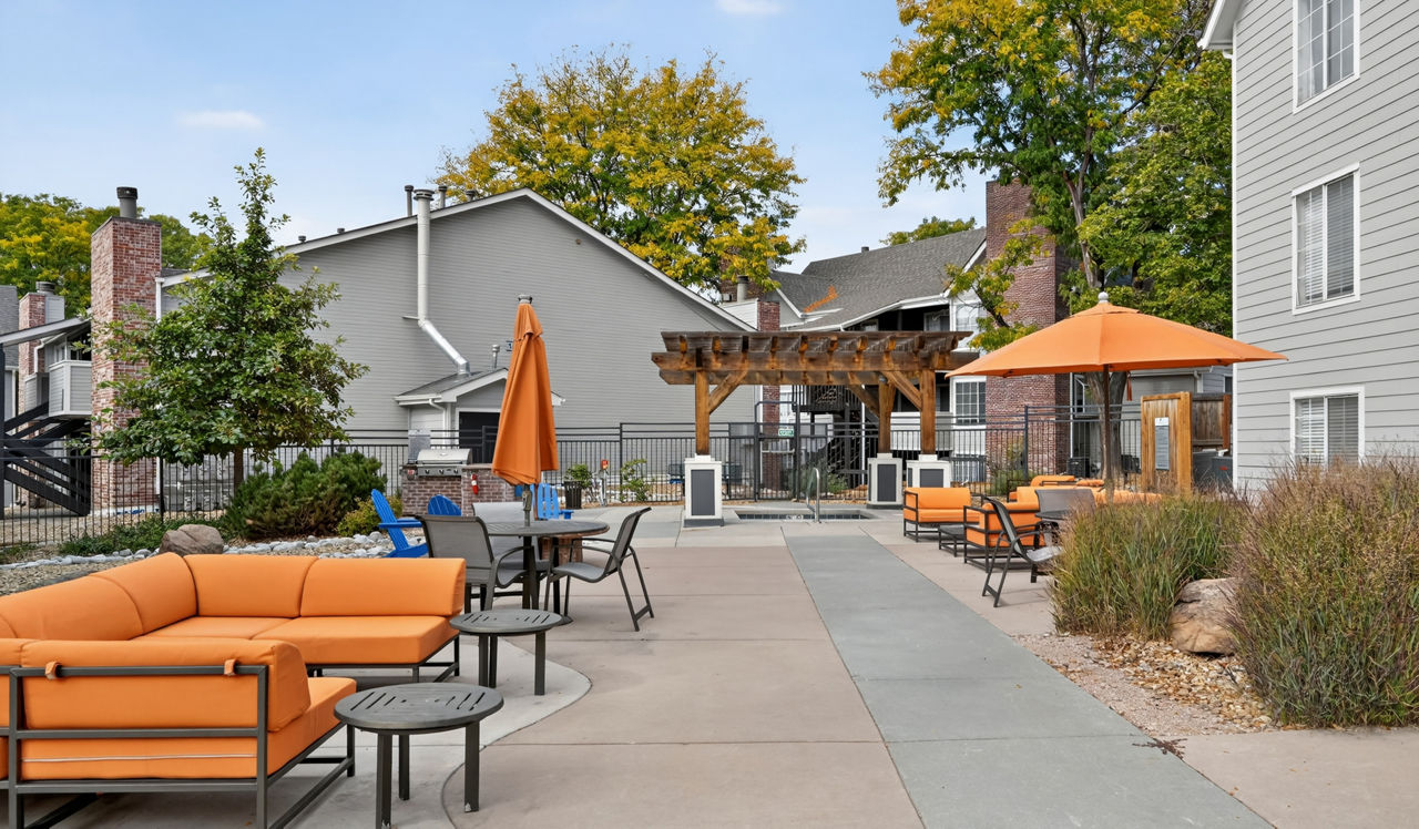 Skyview - Westminster, CO - outdoor lounge