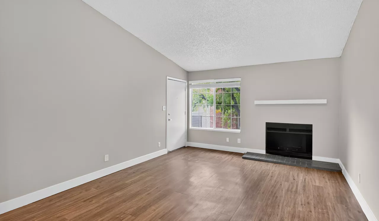 Skyview - Westminster, CO - Living Room
