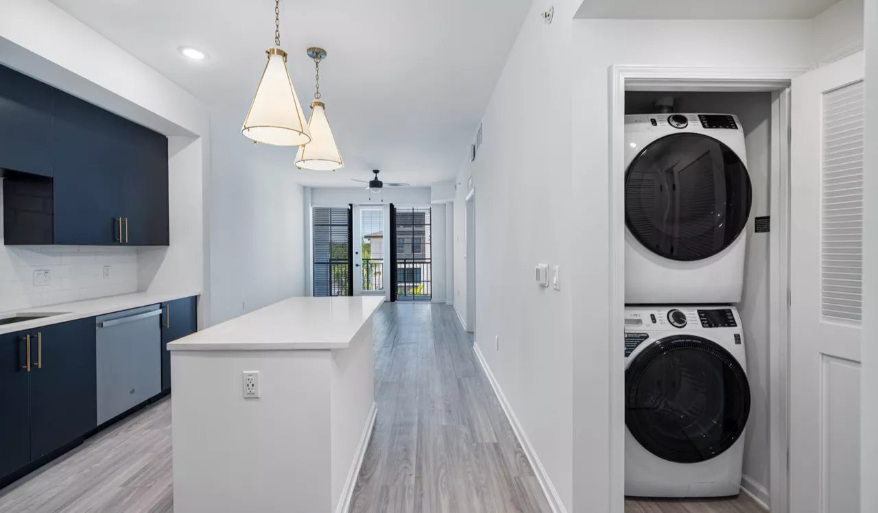 Solea at Miami Lakes - Hialeah, FL - laundry