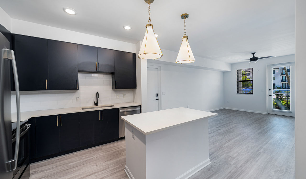 Solea at Miami Lakes - Hialeah, FL - Kitchen