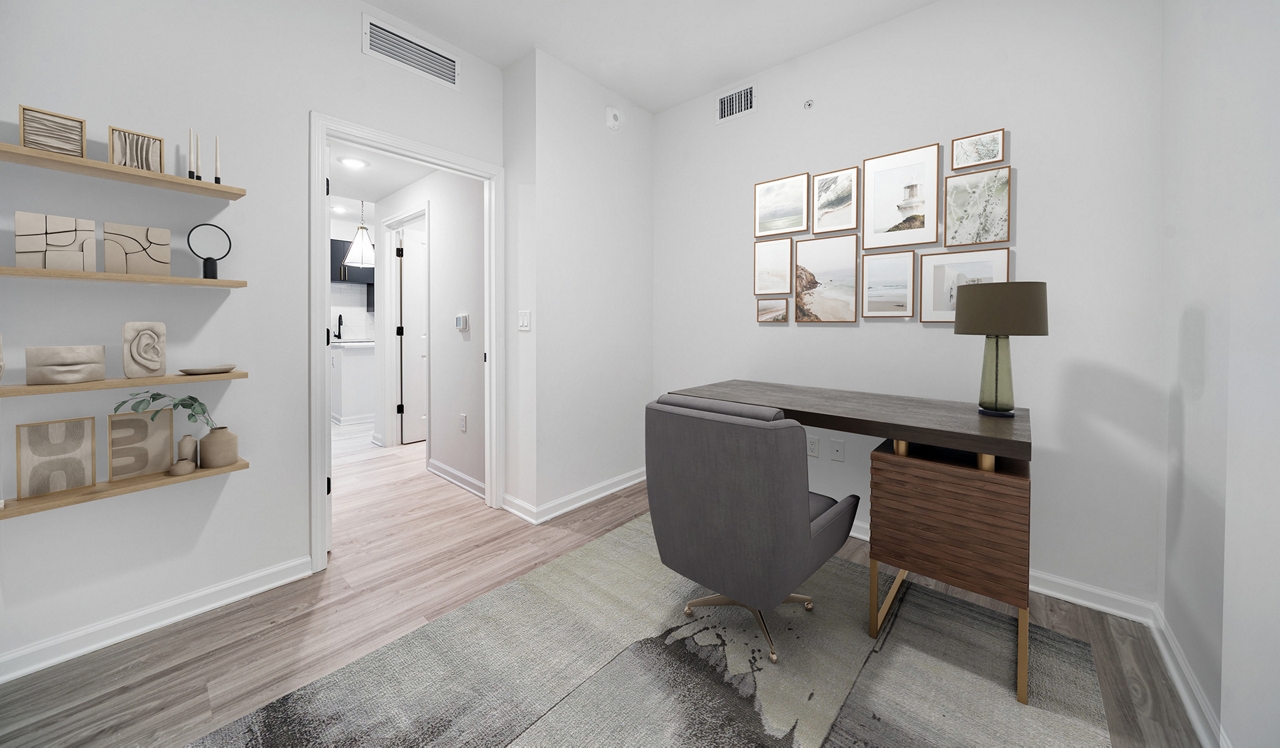 Elan Solea - Hialeah, FL - Den