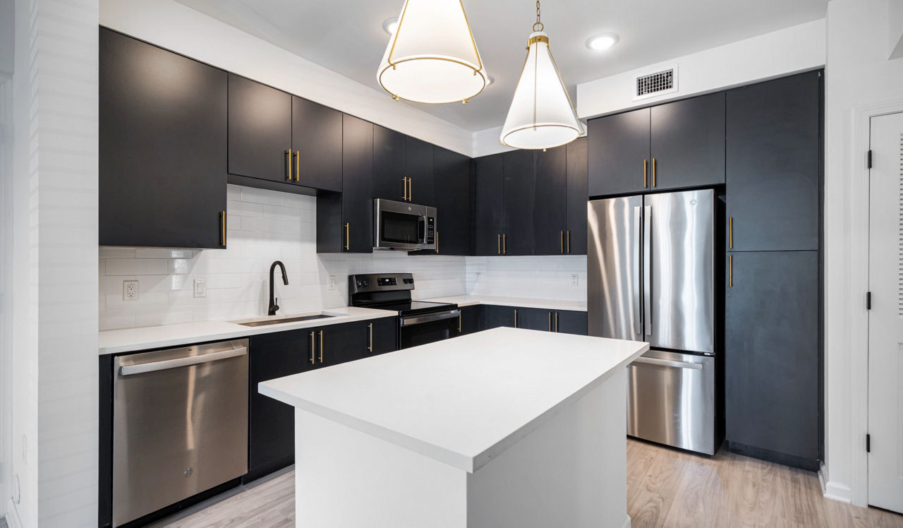 Solea at Miami Lakes - Hialeah, FL - Kitchen