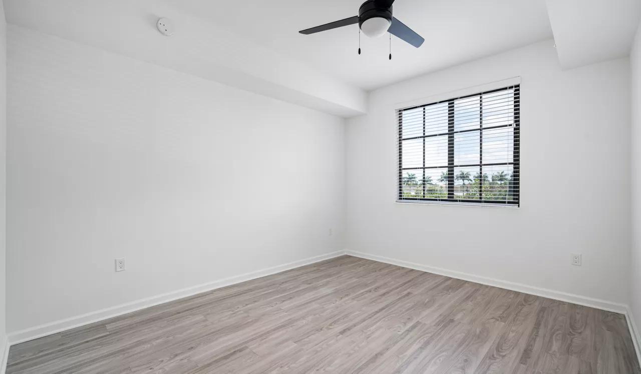 Solea at Miami Lakes - Hialeah, FL - Bedroom