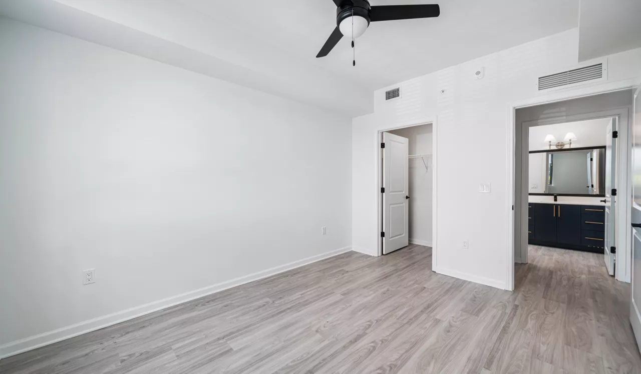 Solea at Miami Lakes - Hialeah, FL - Bedroom