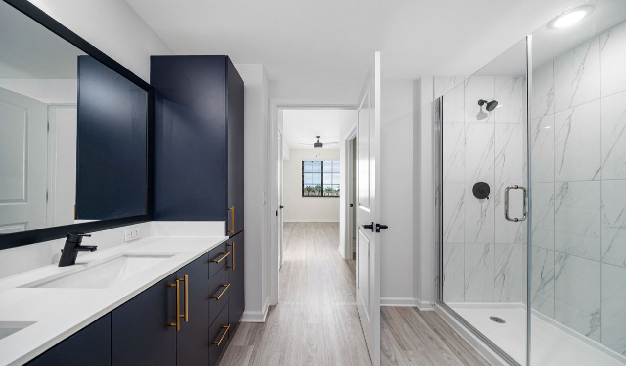 Solea at Miami Lakes - Hialeah, FL - bathroom