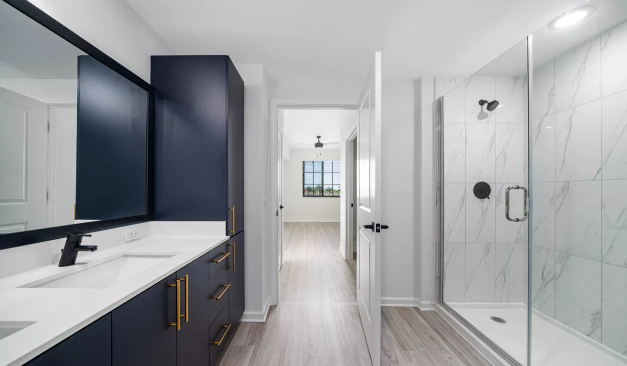 Solea at Miami Lakes - Hialeah, FL - bathroom