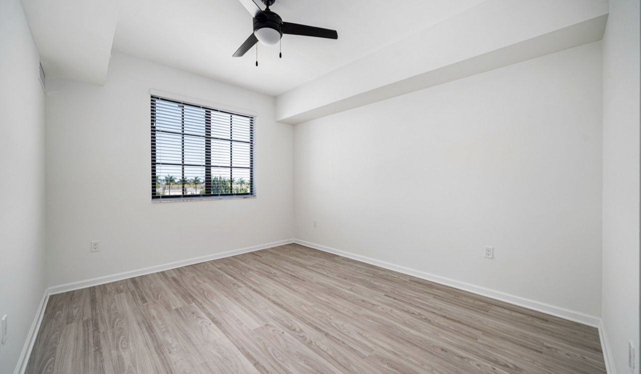 Solea at Miami Lakes - Hialeah, FL - Bedroom