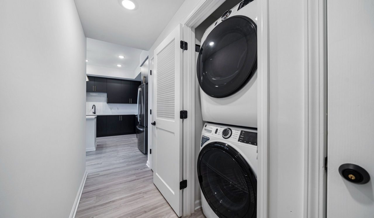 Solea at Miami Lakes - Hialeah, FL - laundry