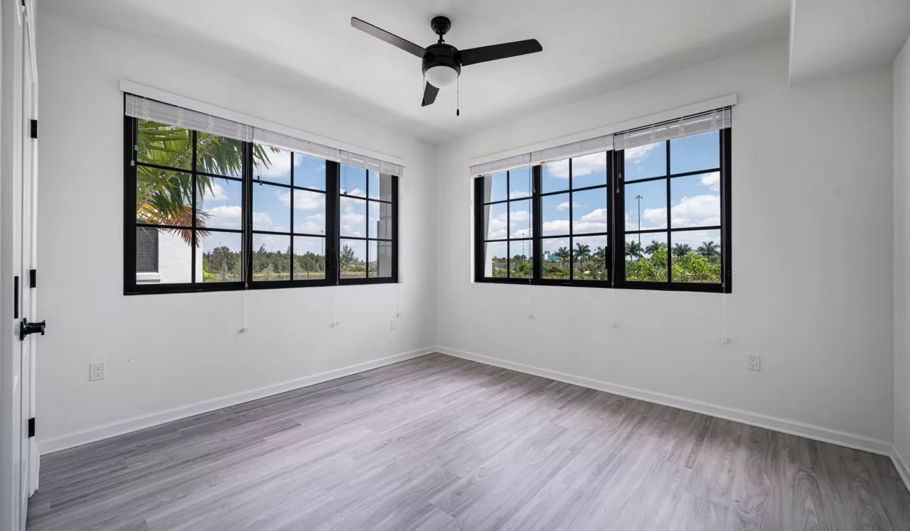 Solea at Miami Lakes - Hialeah, FL - Bedroom