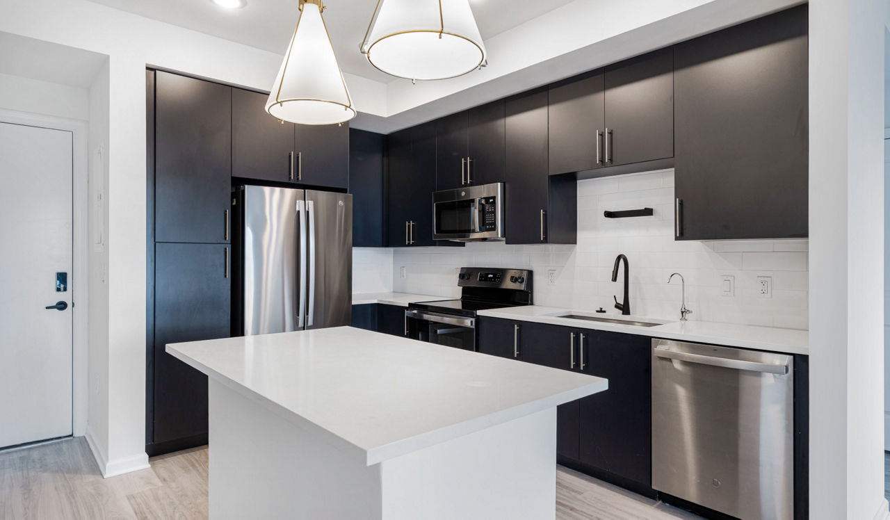 Solea at Miami Lakes - Hialeah, FL - Kitchen